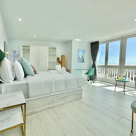 Torres De Yomely - Y14d * Playa de las Américas